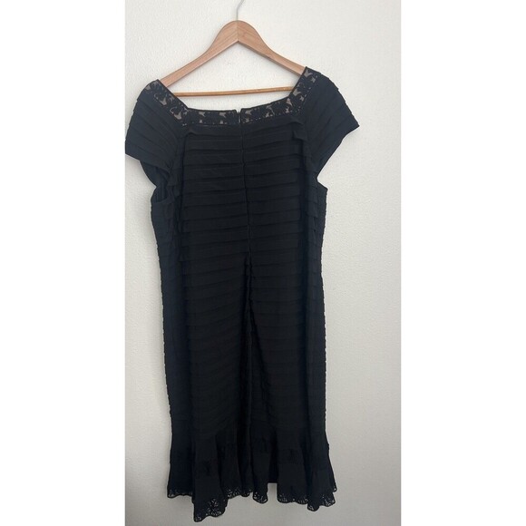 Adrianna Papell Black Dress Cap Sleeve Square Neck Flow Lace Party Stretch 18W - Picture 4 of 8